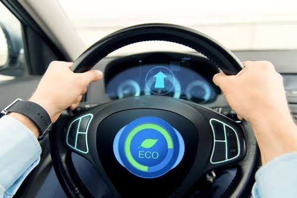 Menghemat Bahan Bakar dengan Teknik Eco Driving