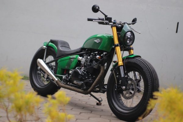 Modifikasi motor klasik untuk tampilan retro modern